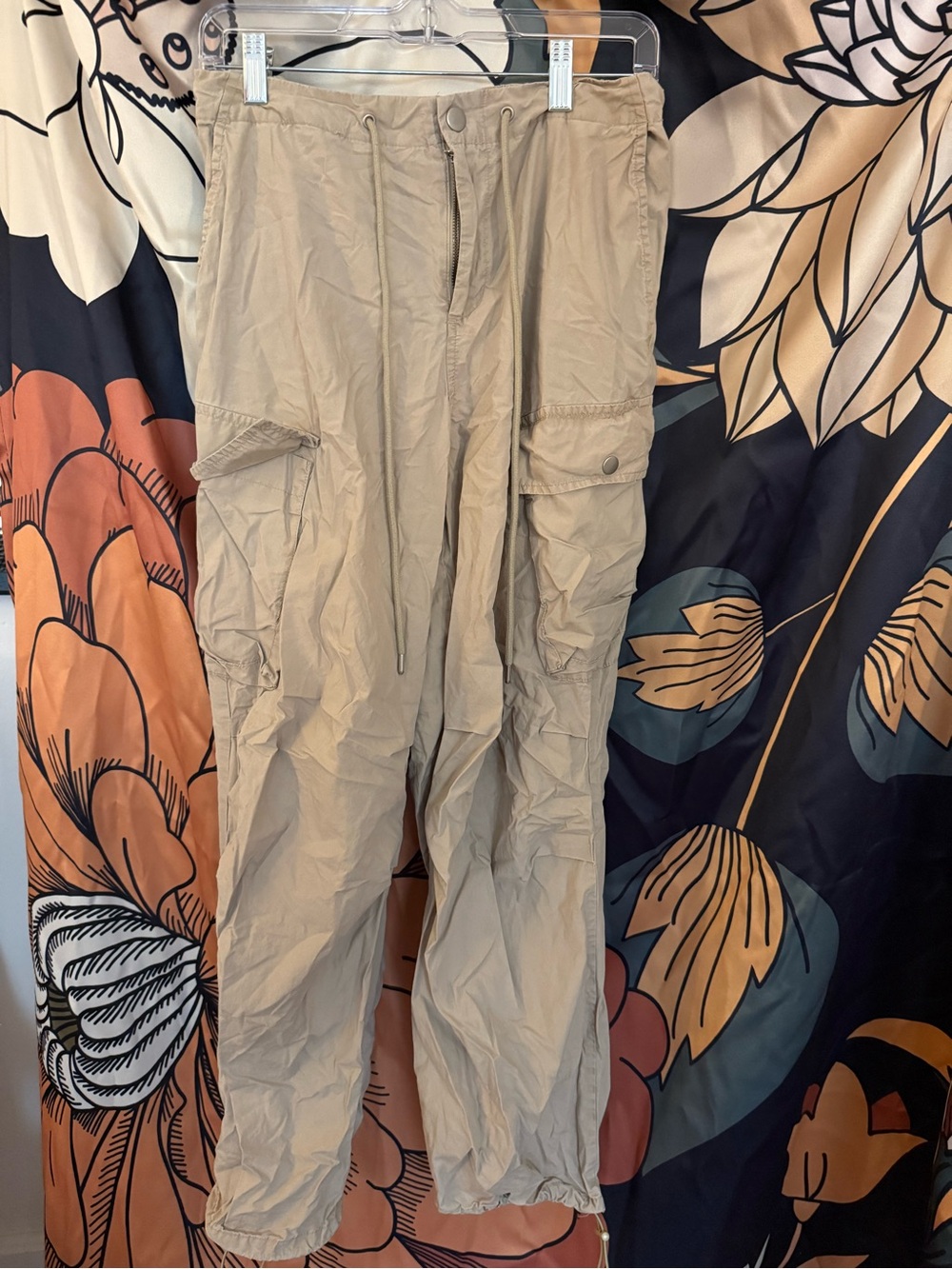 Women’s Cargo Jogger Pants - Beige